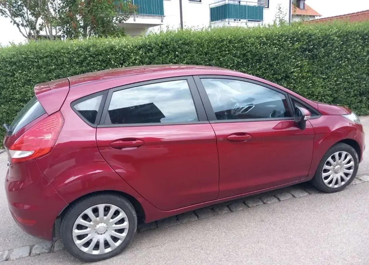 Gebraucht Ford Fiesta 90 PS (66 kW) 2011 Kleinwagen
