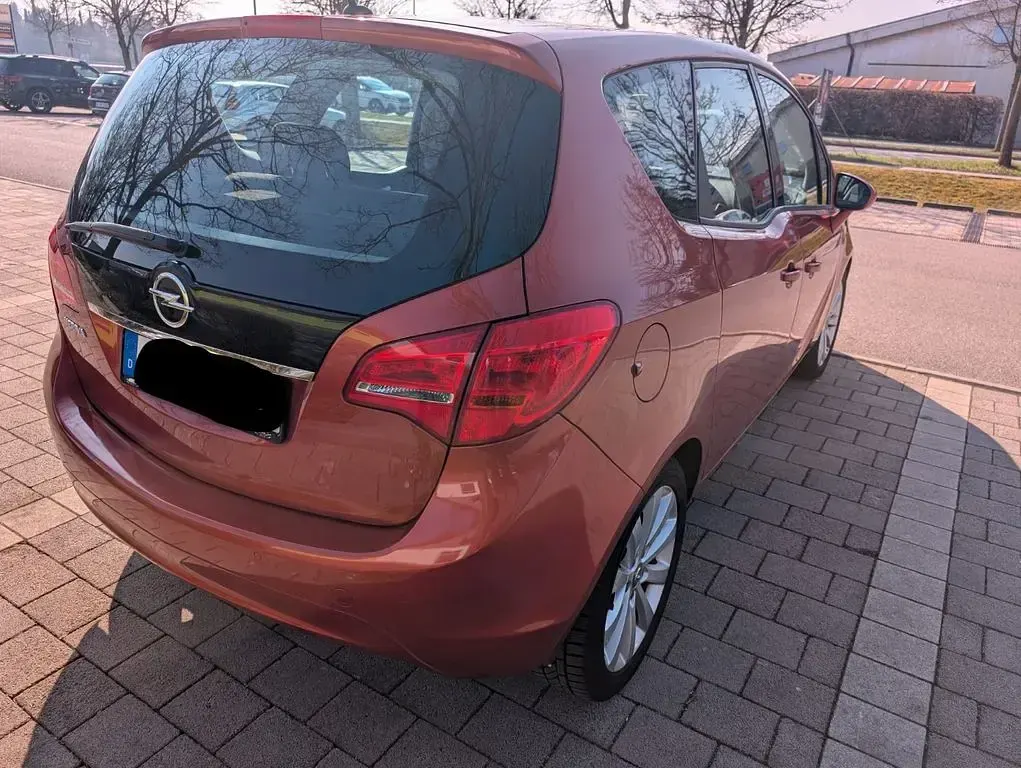 Gebraucht Opel Meriva 140 PS (102 kW) 2013 Rot Van / Kleinbus