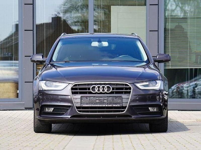 Gebraucht Audi A4 Ambiente 170 PS (125 kW) 2015 Andere Kombi