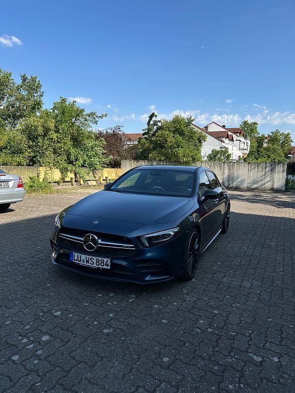 Blau Gebraucht 2019 Mercedes A35 AMG AMG Limousine | 33.000 € (Fairer Preis) - Bild 1/4