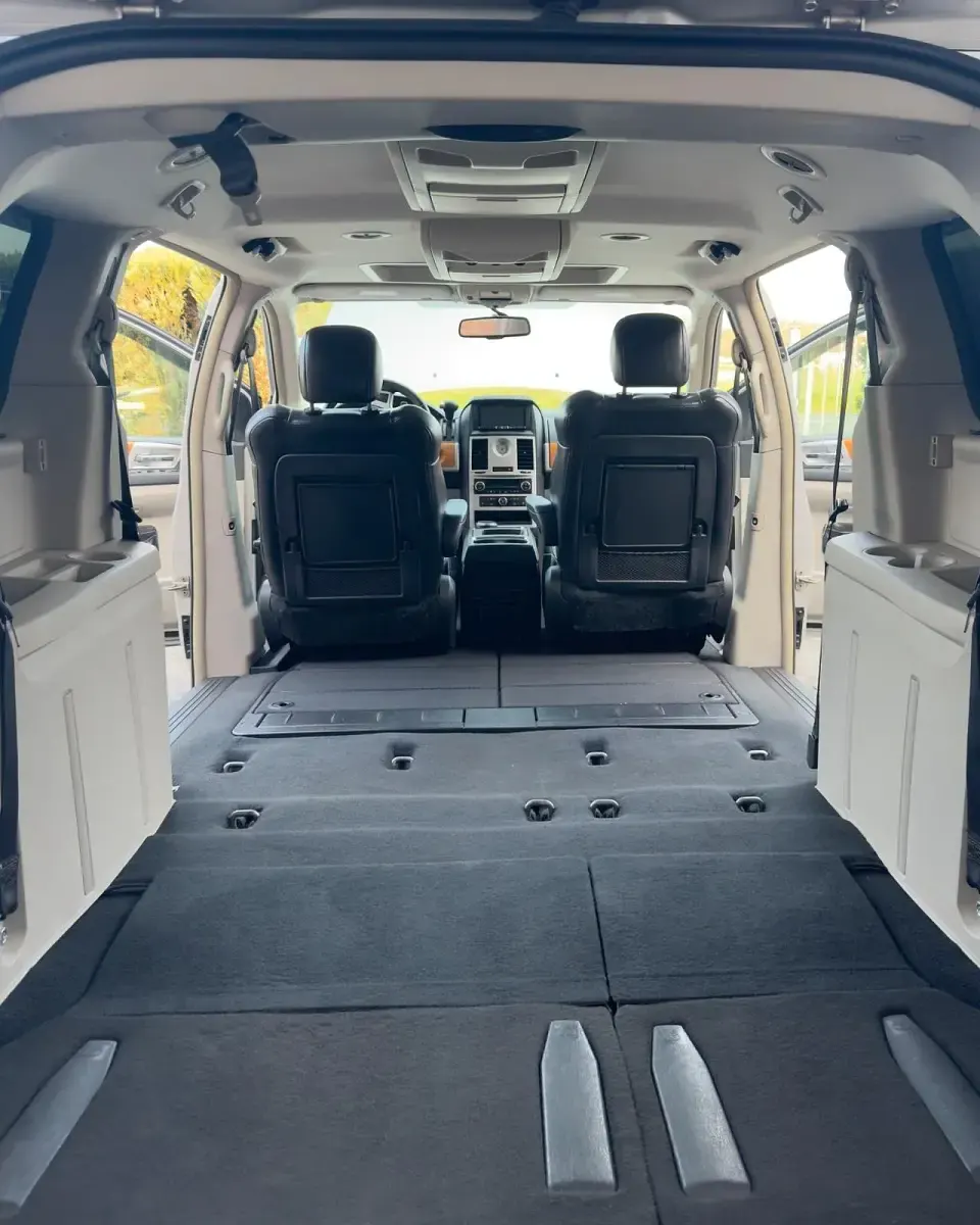 Gebraucht Chrysler Grand Voyager 163 PS (119 kW) 2008 Silber Van / Kleinbus