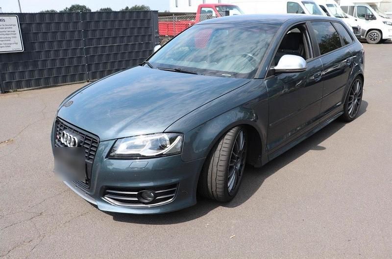 Gebraucht Audi S3 Comfort 265 PS (194 kW) 2009 Grau Kleinwagen