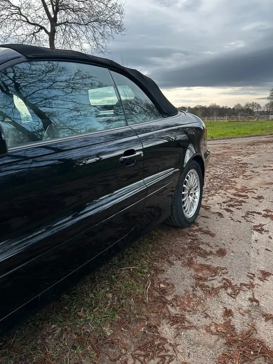 Usata Volvo C70 260 CV (191 kW) 2003 Nero Cabrio