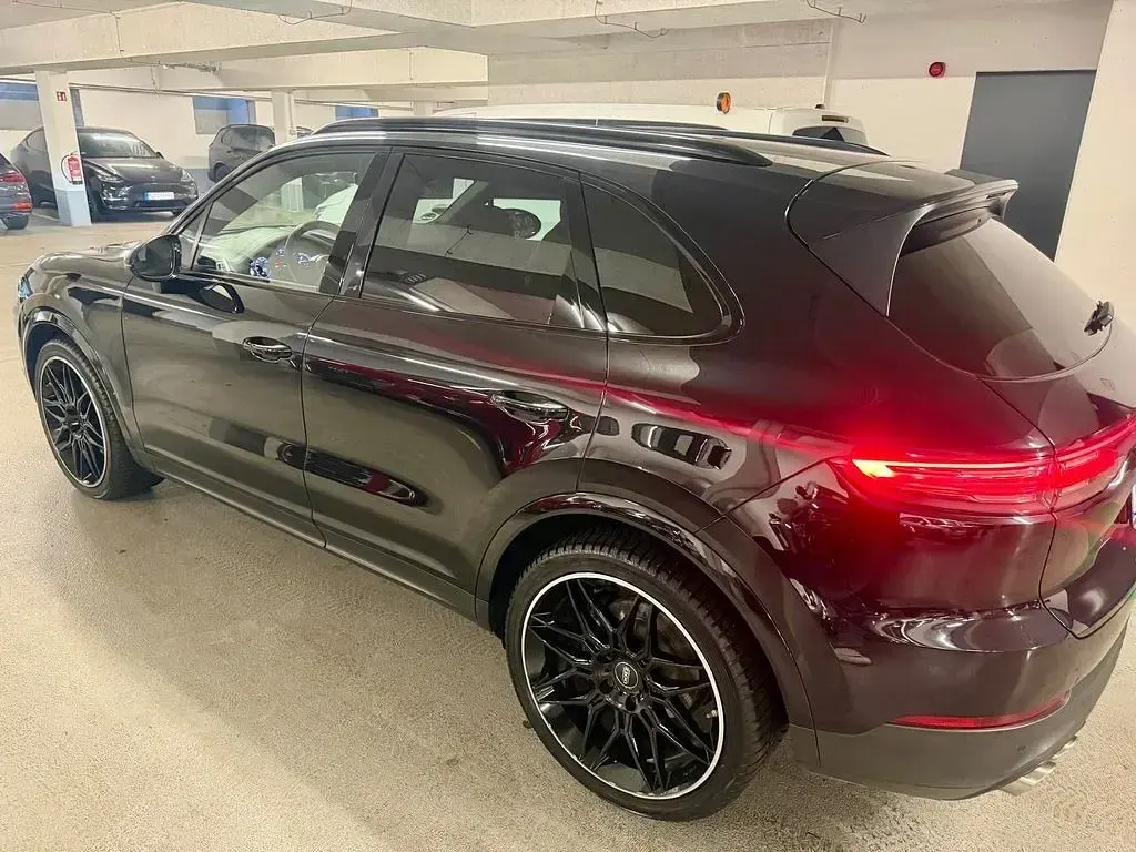 Gebraucht Porsche Cayenne 441 PS (324 kW) 2019 Schwarz SUV