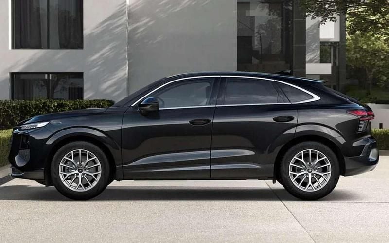 Neu Audi Q3 204 PS (150 kW) 2026 Mythosschwarz metallic SUV