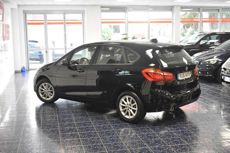 Gebraucht BMW 216 Advantage 116 PS (85 kW) 2020 Schwarz Van / Kleinbus
