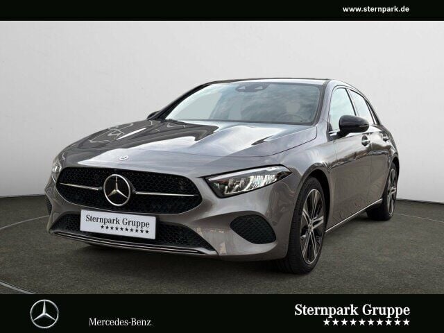 lack mountaingrau Gebraucht 2023 Mercedes A220 Progressive Limousine | 34.650 € (Fairer Preis) - Bild 1/4
