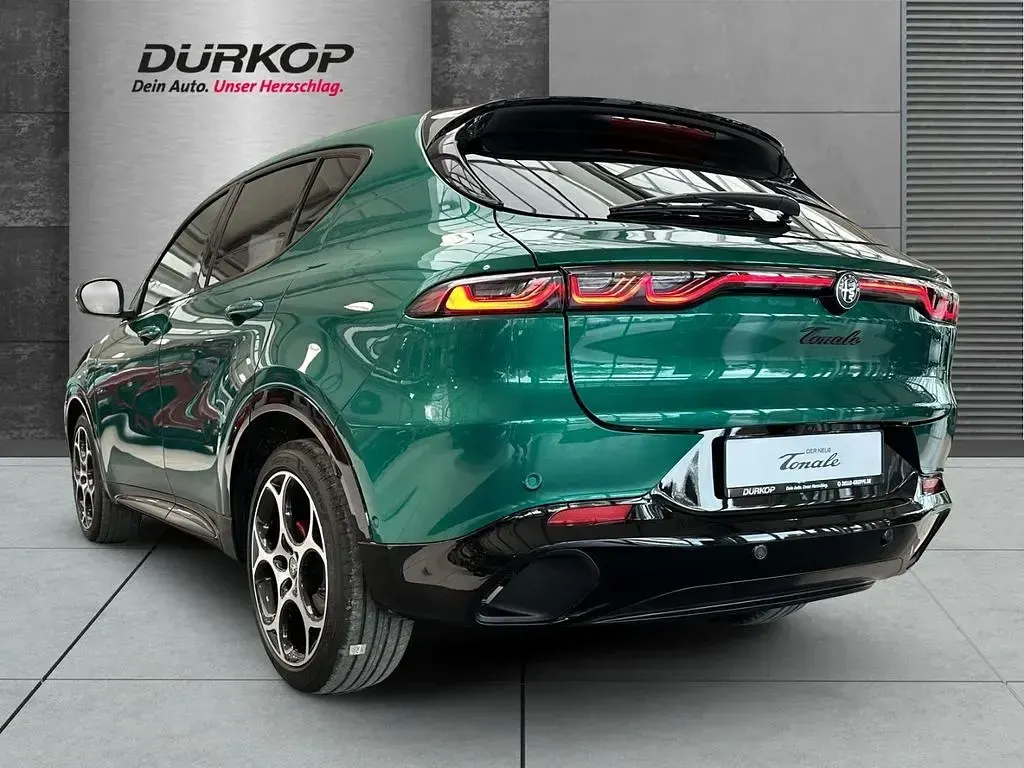 Neu Alfa Romeo Tonale Veloce 174 PS (127 kW) 2026 Grün SUV