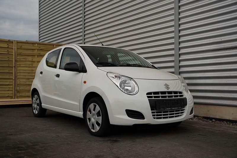 Weiß Gebraucht 2012 Suzuki Alto Club Kleinwagen | 3.500 € (Fairer Preis) - Bild 1/4