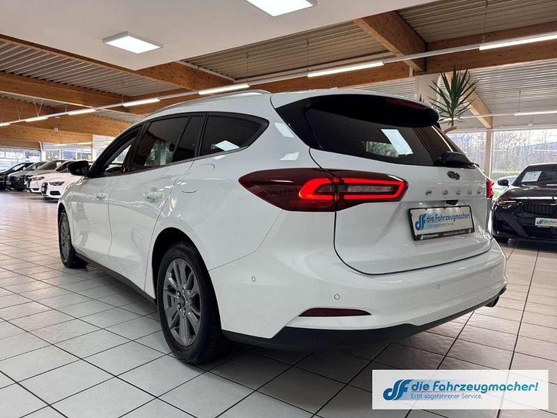 Gebraucht Ford Focus Titanium X 116 PS (85 kW) 2023 Frostweiß Kombi