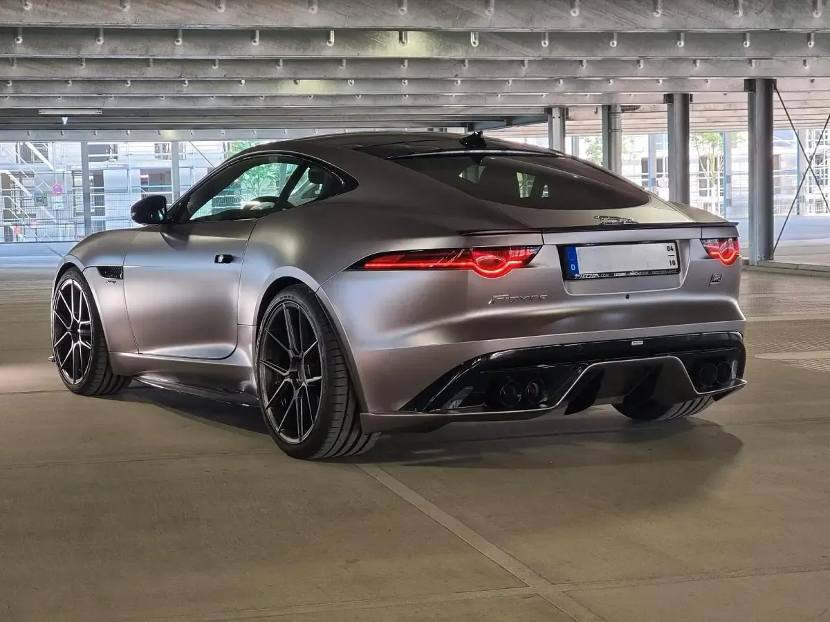 Gebraucht Jaguar F-Type Chequered Flag 340 PS (250 kW) 2019 Grau Coupé