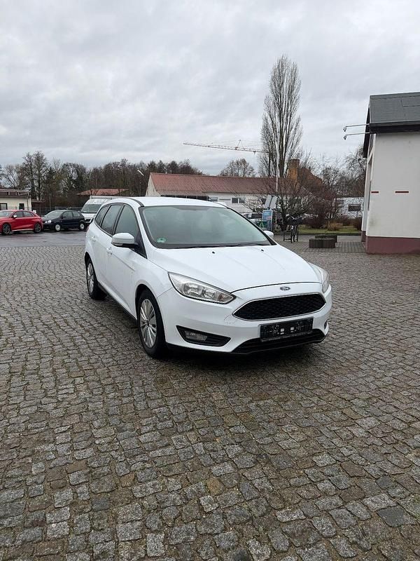 Gebraucht Ford Focus Trend 95 PS (69 kW) 2017 Weiß Kombi