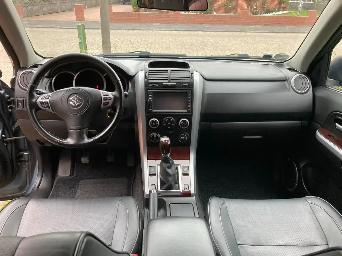 Gebraucht Suzuki Grand Vitara Comfort 140 PS (102 kW) 2009 Grau SUV