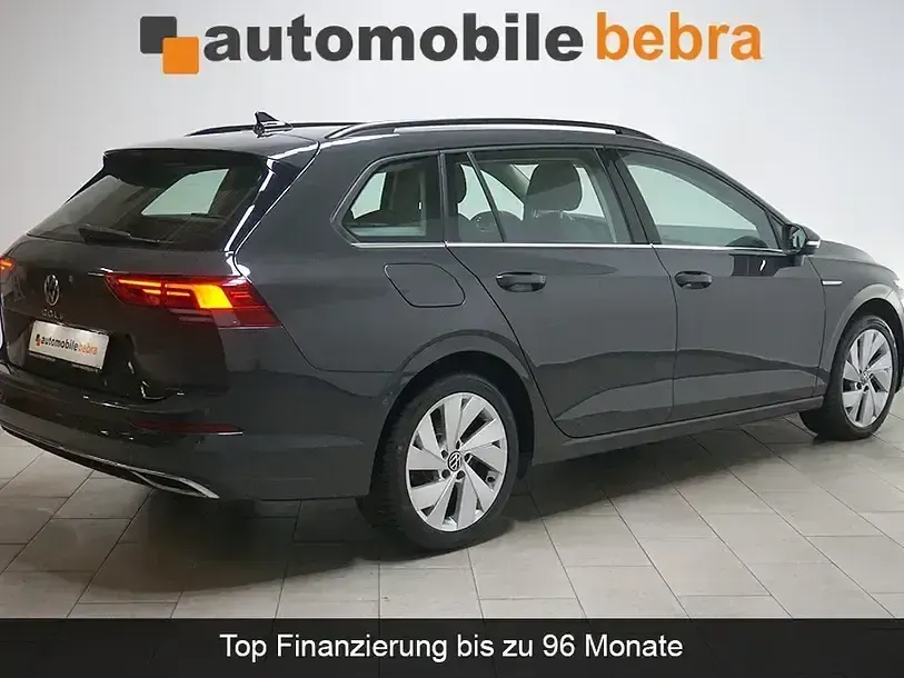 Gebraucht VW Golf VIII Style 150 PS (110 kW) 2024 Grau Limousine