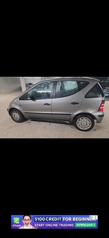 Grau Gebraucht 2003 Mercedes A140 Kleinwagen | 800 € - Bild 1/2