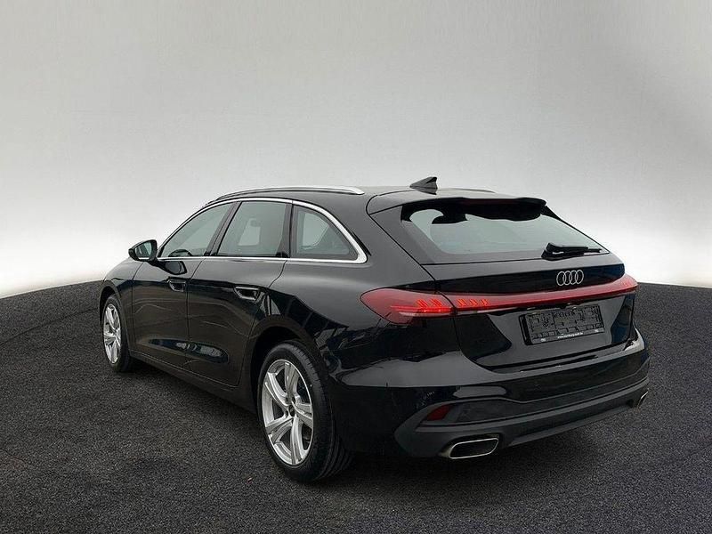 Gebraucht Audi A5 Sport 150 PS (110 kW) 2025 0e mythosschwarz metallic Coupé