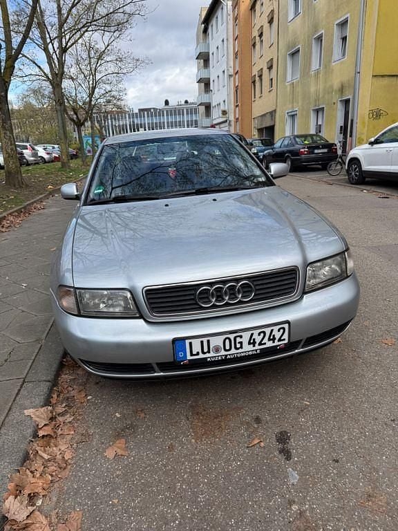 Gebraucht Audi A4 102 PS (75 kW) 1998 Grau Limousine