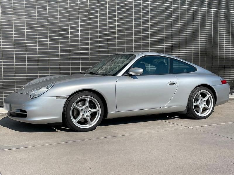 Gebraucht Porsche 911 Carrera 320 PS (235 kW) 2004 Silber Coupé
