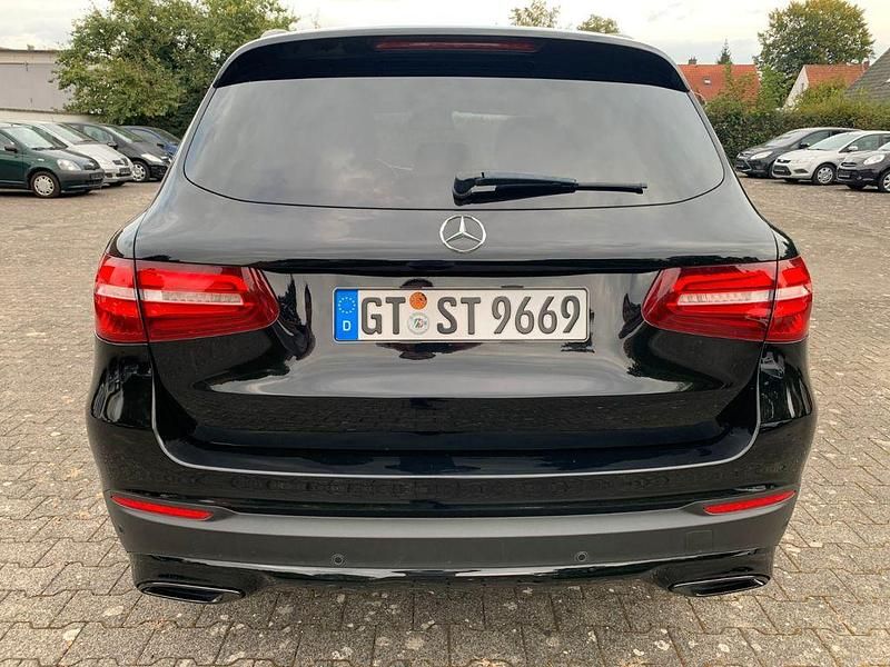 Gebraucht Mercedes GLC220 Night 170 PS (125 kW) 2018 Schwarz/baltic black SUV