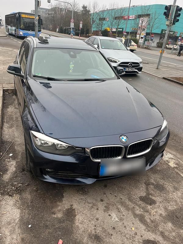 Gebraucht BMW 320 Luxury Line 184 PS (135 kW) 2014 Kombi