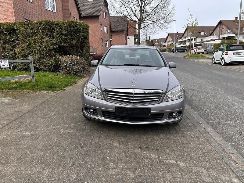 Gebraucht Mercedes C300 231 PS (169 kW) 2009 Silber Limousine