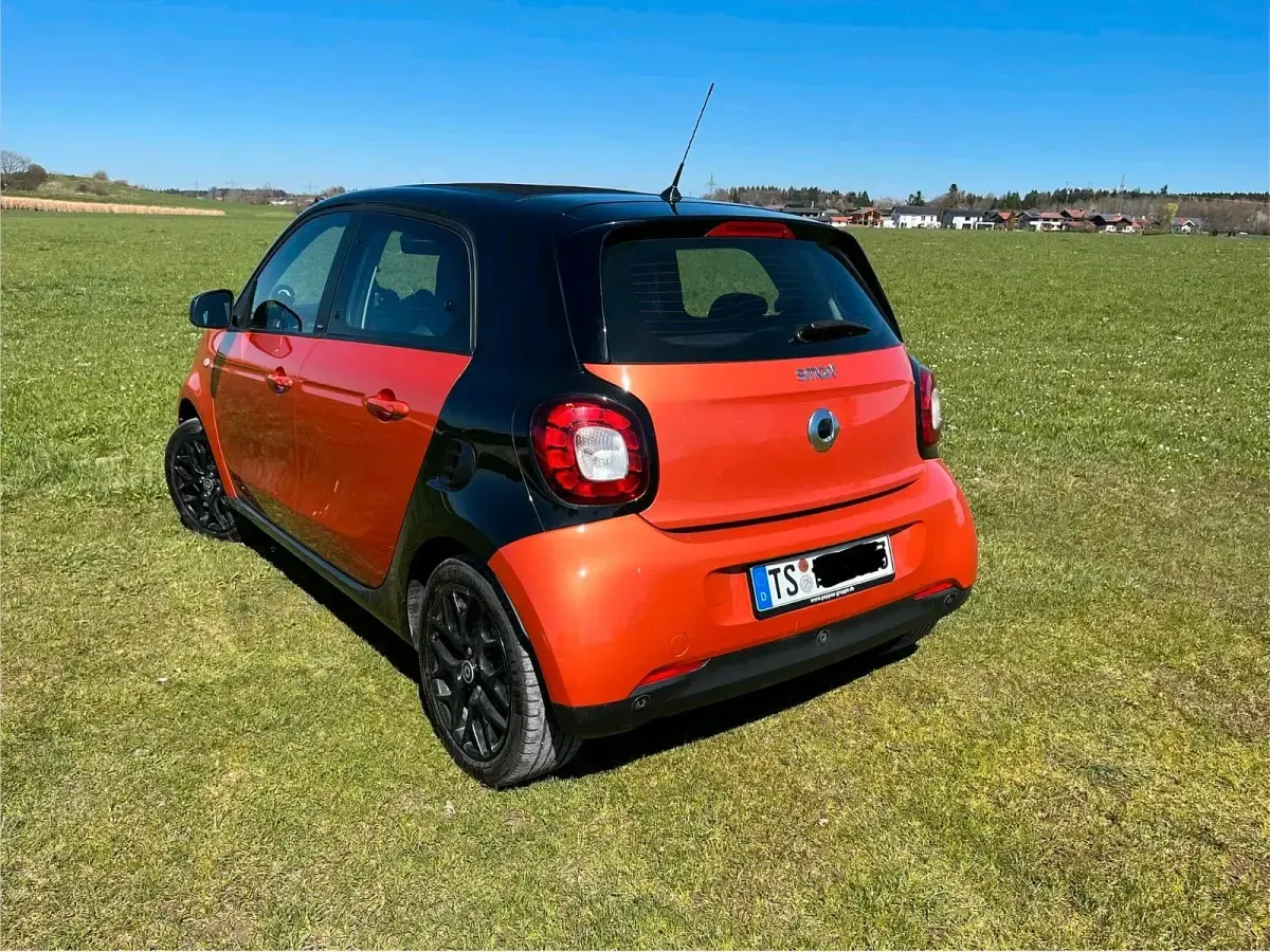 Gebraucht Smart ForFour 90 PS (66 kW) 2015 Schwarz Kleinwagen