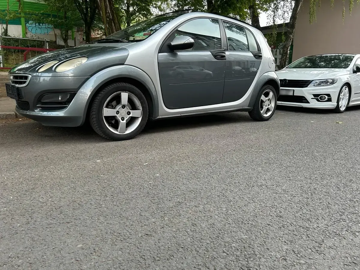 Używany Smart ForFour 95 KM (69 kW) 2004 Szary Hatchback
