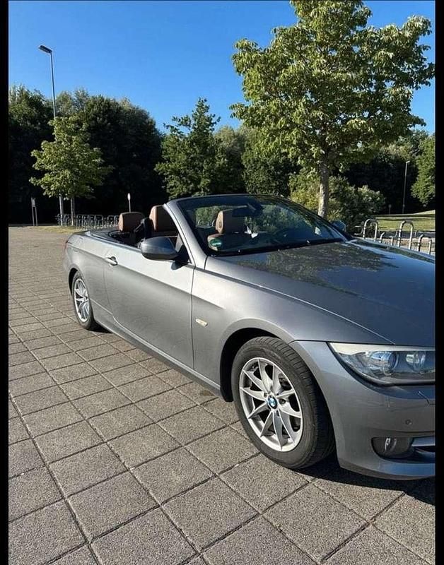 Gebraucht BMW 318 Cabriolet 143 PS (105 kW) 2011 Cabrio