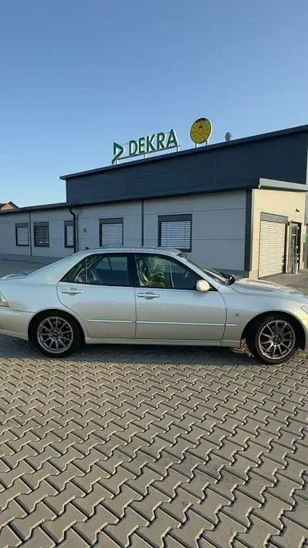 Gebraucht Lexus IS200 155 PS (114 kW) 2003 Silber Limousine