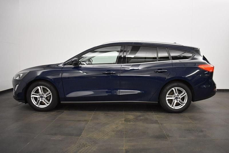 Blau Gebraucht 2020 Ford Focus Cool & Connect Kombi | 10.970 € (Superpreis) - Bild 1/4
