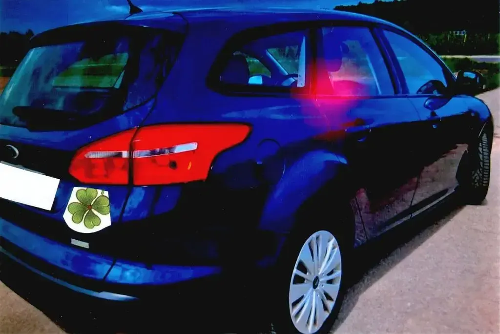Gebraucht Ford Focus 101 PS (74 kW) 2016 Blau Kombi