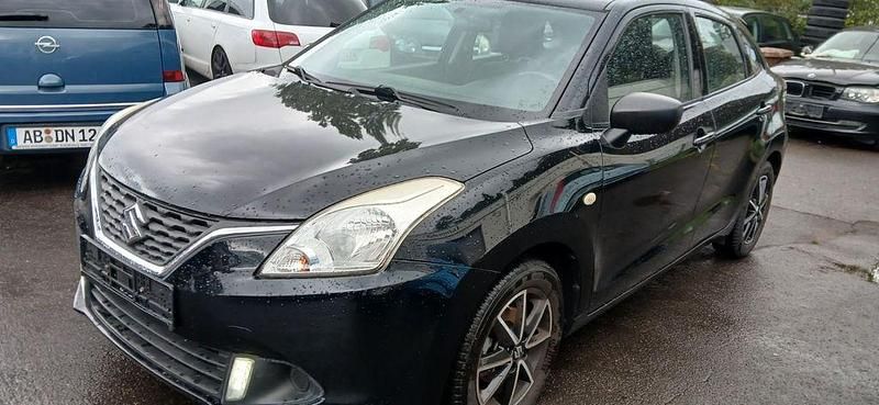Schwarz Gebraucht 2016 Suzuki Baleno Club Limousine | 7.700 € (Fairer Preis) - Bild 1/4