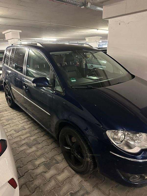 Gebraucht VW Touran 140 PS (102 kW) 2008 Blau Van / Kleinbus