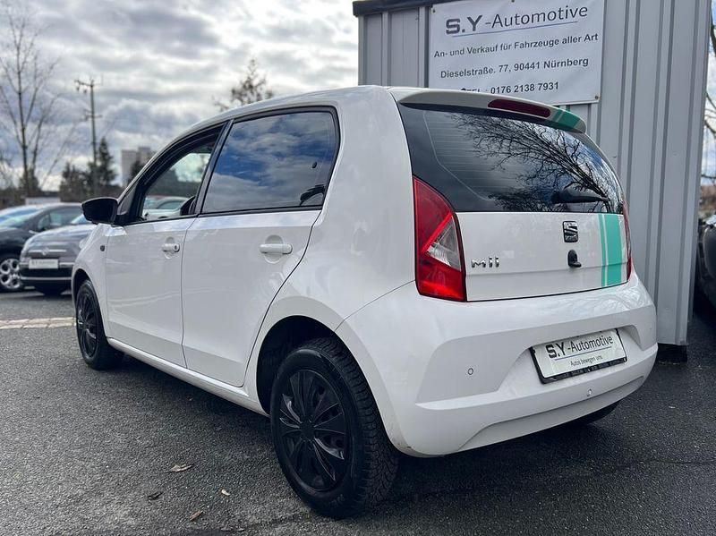 Gebraucht Seat Mii Chic 60 PS (44 kW) 2015 Weiß Kleinwagen