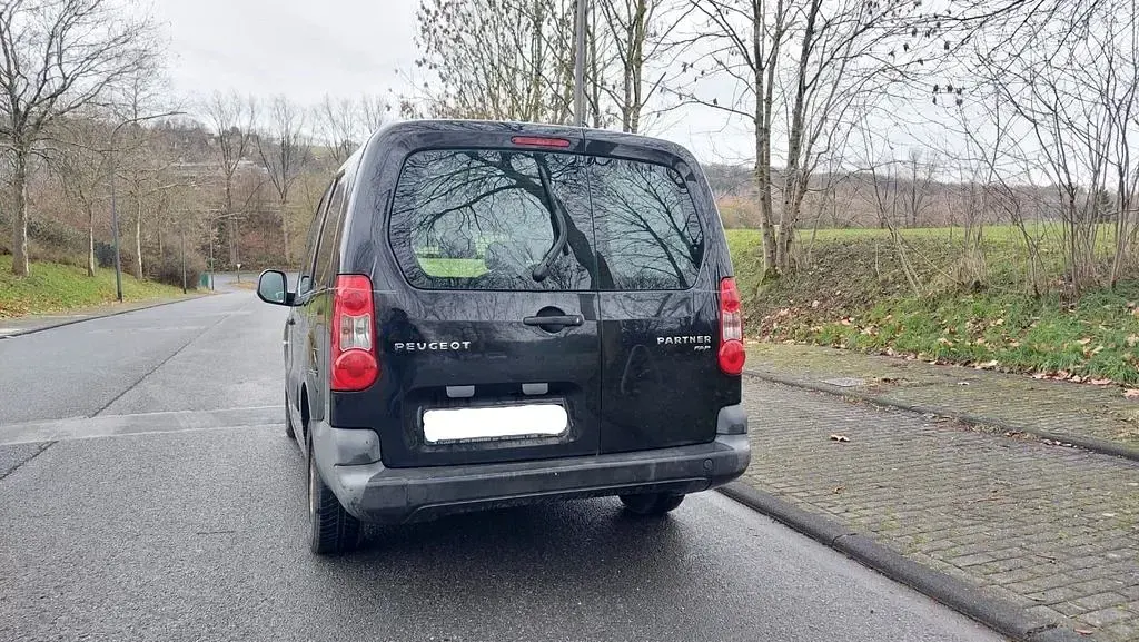 Gebraucht Peugeot Partner 114 PS (83 kW) 2011 Van / Kleinbus