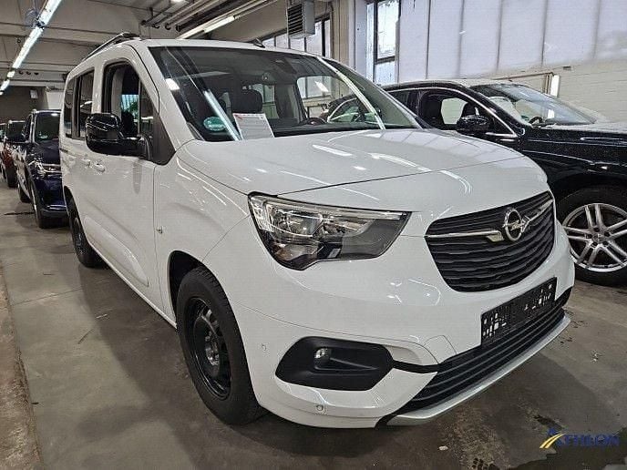 Gebraucht Opel Combo Life Ultimate 131 PS (96 kW) 2022 Weiß Van / Kleinbus