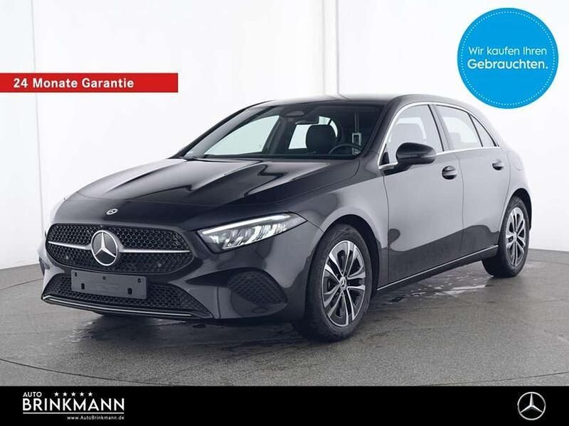 Lack kosmosschwarz Gebraucht 2024 Mercedes A180 Advanced Limousine | 26.880 € (Guter Preis) - Bild 1/4
