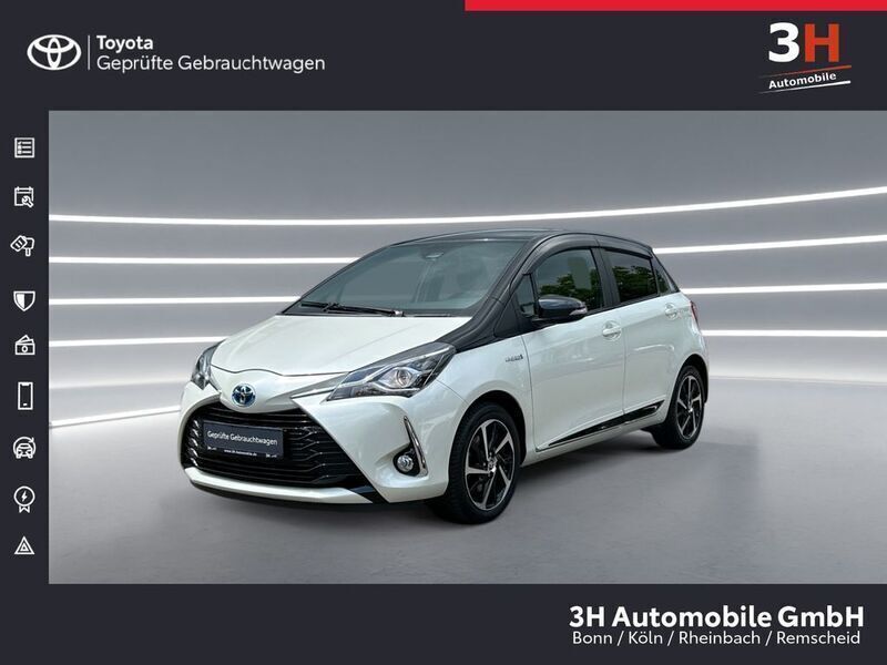 Weiß Gebraucht 2019 Toyota Yaris Hybrid Style Limousine | 15.990 € (Fairer Preis) - Bild 1/4