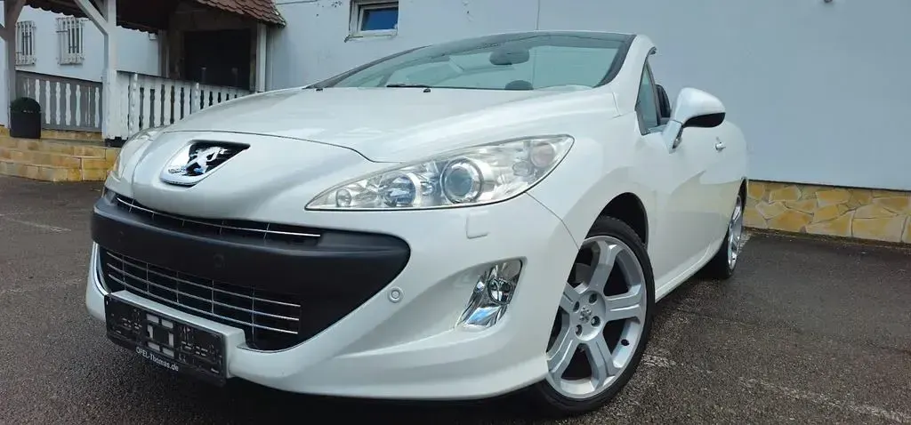 Gebraucht Peugeot 308 CC Platinum 156 PS (114 kW) 2010 Weiß Cabrio
