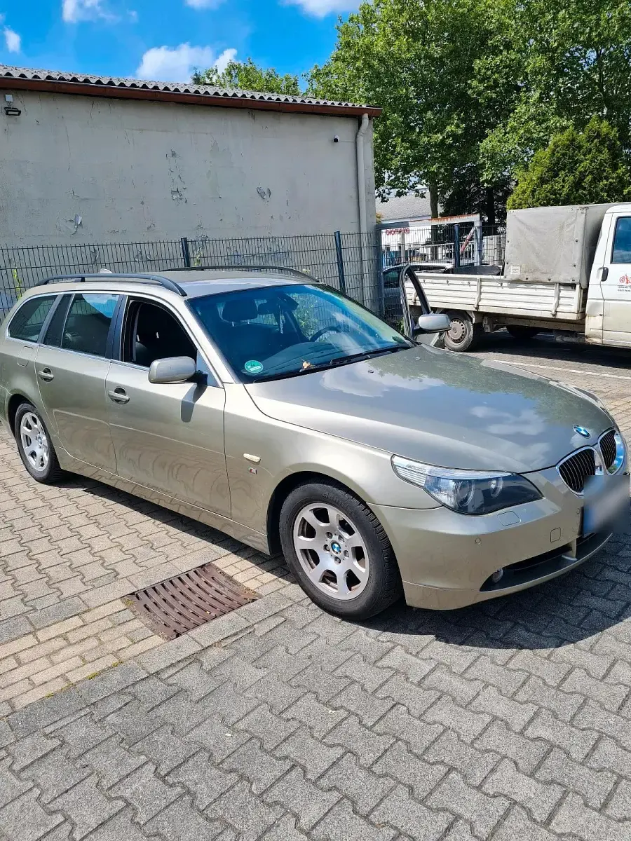 Gebraucht BMW 530 286 PS (210 kW) 2006 Gold Kombi