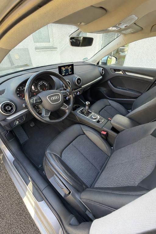 Gebraucht Audi A3 Ambiente 110 PS (80 kW) 2015 Silber Limousine