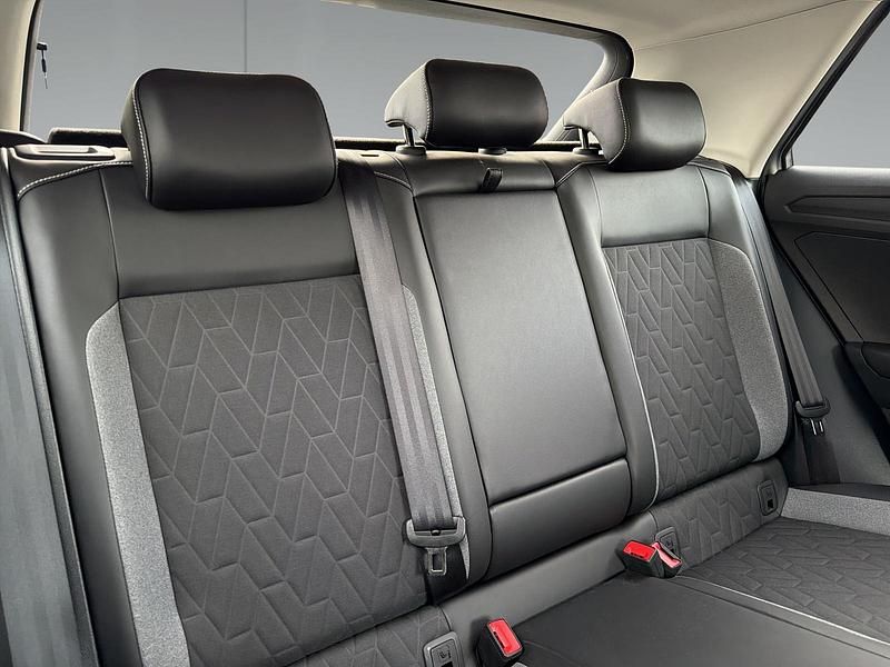 Gebraucht VW T-Roc Goal 150 PS (110 kW) 2024 Silber SUV