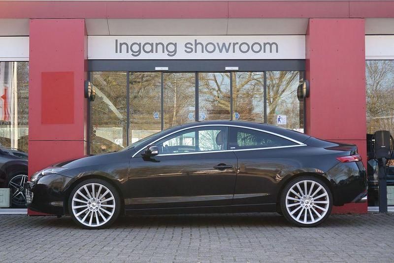 Gebraucht Renault Laguna III Initiale 238 PS (175 kW) 2012 Schwarz Coupé