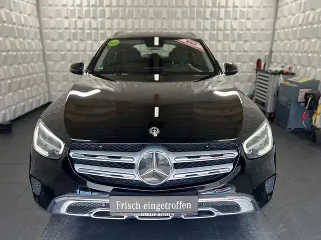 Gebraucht Mercedes GLC220 194 PS (142 kW) 2020 Schwarz SUV