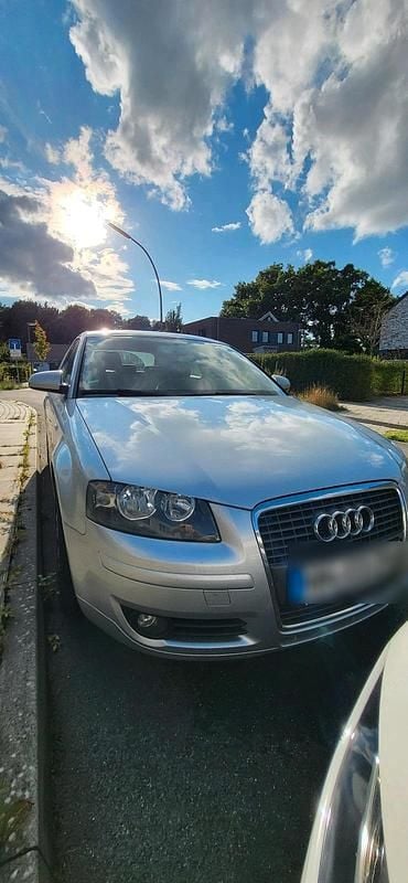 Grau Gebraucht 2007 Audi A3 Kleinwagen | 2.500 € (Fairer Preis) - Bild 1/4