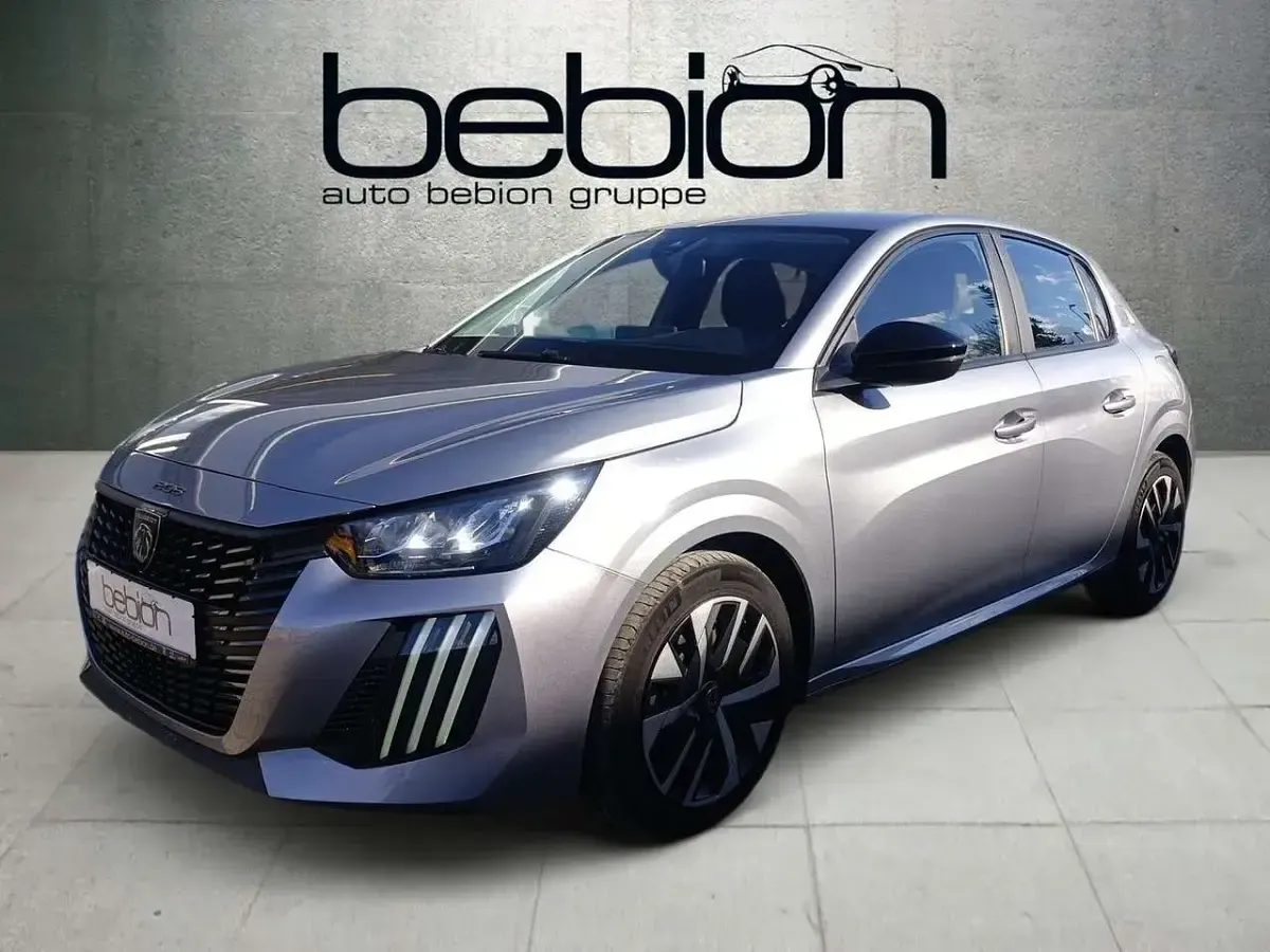 Gebraucht Peugeot 208 Active 101 PS (74 kW) 2024 Metfa artense silber Kleinwagen