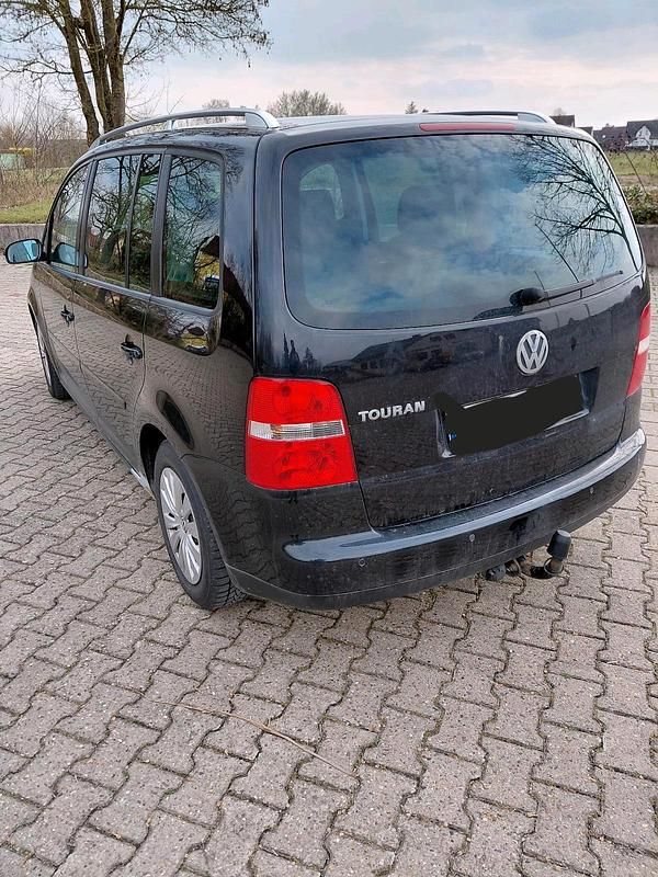 Gebraucht VW Touran 140 PS (102 kW) 2005 Schwarz Van / Kleinbus