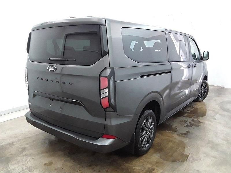 Gebraucht Ford Tourneo Titanium 232 PS (170 kW) 2025 Grau Van / Kleinbus