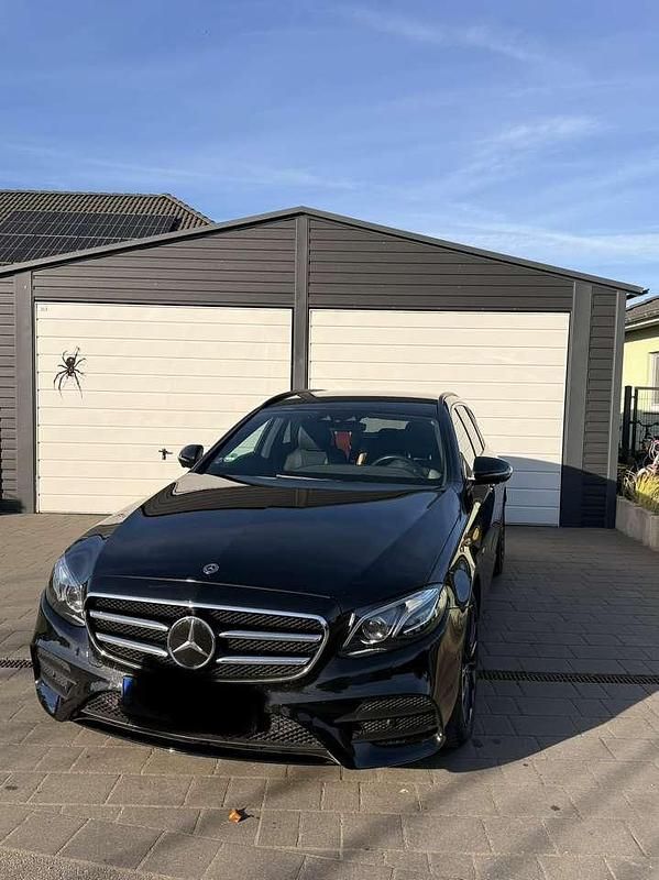 Gebraucht Mercedes E300 AMG line 194 PS (142 kW) 2020 Kombi