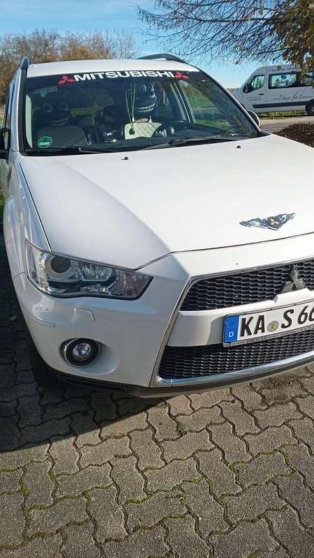 Gebraucht 2011 Mitsubishi Outlander Inform SUV | 5.700 € (Fairer Preis) - Bild 1/4